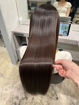 キュア 表参道(CURE) 乾かすだけで柔らかくまとまる髪質改善縮毛矯正