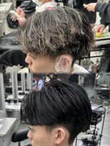 オーバルバイアピッシュ(OVARL by apish)&nbsp;ニュアンスパーマサーフカールシャドウパーマメンズカット