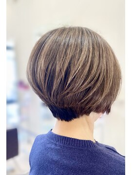 クール ヘアー ギャラリー 神明町店(COOL Hair gallery) 大人の美フォルムショート/前下がり風