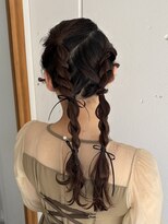 オーラ(ora)&nbsp;【20代結婚式参列♪編みおろしツインヘア】