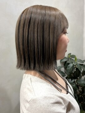 イルウィ(irwi) 【アンブレラカラー／切りっぱなしボブ／門前仲町】