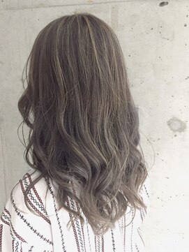 アヴァンス 広島本通店(AVANCE.) 極細ハイライト×クリアアッシュカラー