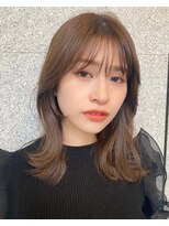 エマ ギンザ(EMMA GINZA)&nbsp;大人愛されくびれミディアム　グレージュカラー