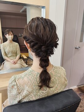 メク(meku) ふわふわ編み下ろしヘアアレンジ＊