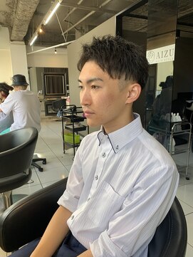 アイズ 海老名(AIZU) ショートアップバングラフショートアップバング骨格矯正カット