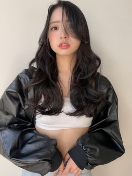 バイオレット ナゴヤ(Violet Nagoya) ロングレイヤー レイヤーカット ふわふわ巻き 大人色気ヘア