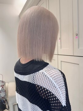 ベレーザ 渋谷(BELEZA) 9378渋谷ブロンドホワトアッシュハイトーンカラーレイヤーボブ