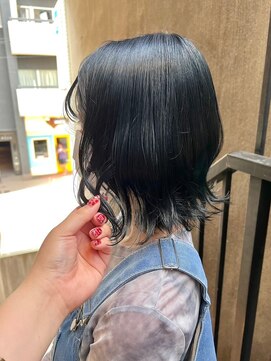 リール(rire) デザインカラーレイヤーカットウェットヘア夏オリーブベージュ