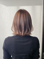 ルクスバイアフィナー(Luxo by Afinar) luxo by afinar 外ハネレイヤーボブ×ミルクティーカラー