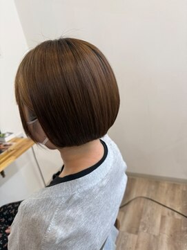 ヘアースペース シュシュ アルファー(HAIR SPACE chouchou α) 耳かけミニボブ