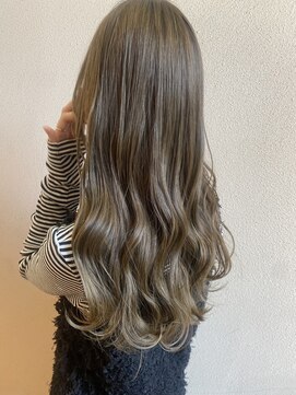 ライズ バイ レボ(RISE by REVO) 大人かわいい/レイヤーロング/グレーベージュ/前髪パーマ/我孫子