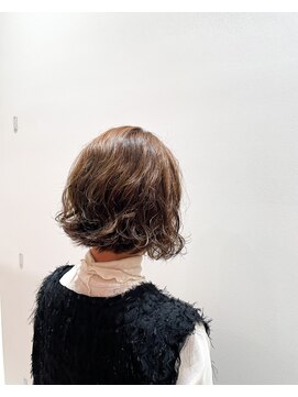 ヘアリラクゼーション クインズベリー(Hair Relaxation Queen's Berry) 大人ガーリーボブパーマ1.18