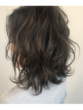 ピントヘアーワークスソウコ(PINT HAIR WORKS SOKO) グラデーションカラー　ふわミディ