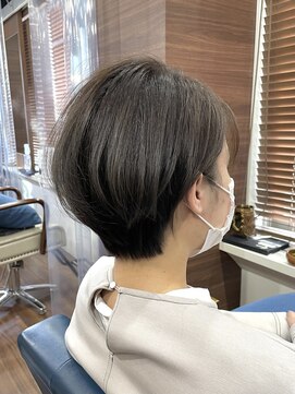 アンビエンテ(ambiente) アッシュ　くびれショート【坂根】