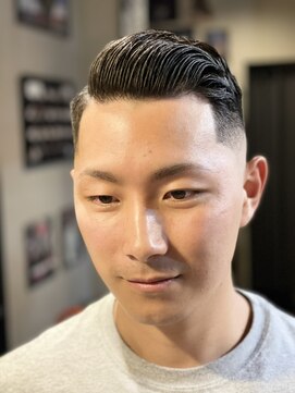 バーバー スタジオ ラフテル(Barber Studio RAFTEL) パートスタイル