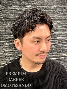 プレミアムバーバー 表参道店(PREMIUM BARBER produce by HIRO GINZA) スパイラルパーマ×ツーブロック×アップバング×バーバーヘア