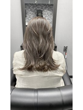 アンビシャス 昭島 ミルクティーベージュ