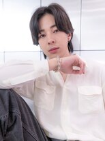 イオ 本厚木(io)&nbsp;波巻きツイストパーマセンターパートアッシュブラック束感