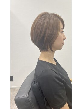 ピックアップ(ｐｉｃｋ ｕｐ) ショート　ボブ　髪質改善　縮毛矯正　白髪ぼかし　白髪染め