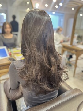 リコバイアフロート(riko by afloat) レイヤーカット/グレージュ/アッシュベージュ/くすみベージュ