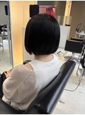 大人黒髪クールボブ