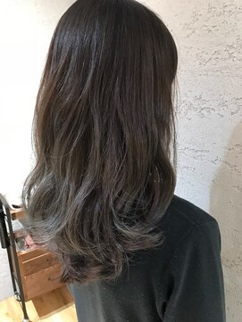 ヘアサロン アティリー(Hair Salon Attirer) 西梅田/ボブ/グレーベージュ/白髪ぼかし/ハイライト/ベージュ