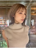 金髪ボブ/外ハネボブ/ベージュ/ミルクティーベージュ
