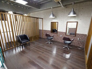 リアン(Lian)の写真/セット面6席の落ち着いた空間で、ゆったりお過ごしいただけます。忙しい日々のリラックスタイムにぜひ◇