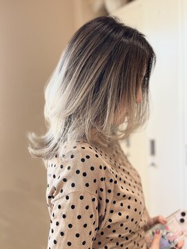 emmu by MERCI バレイヤージュカラー