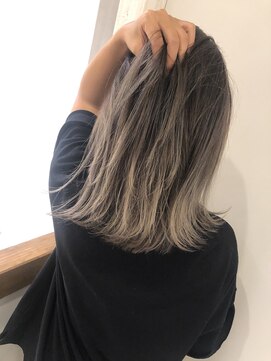 ヴェンティ(ventie) バレイヤージュ