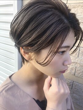 トルネード(TORNADO) 透明感ハンサムショート ハイライト インナーカラーグレージュ