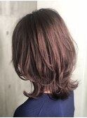 ピンクベージュ
