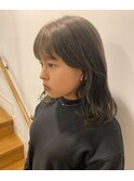 オリーブベージュ