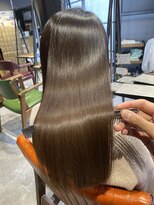 インス(ensue)&nbsp;20代30代40代シースルー艶感ストレート透明感ブラウンカラー中島