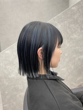 ファイブバイジエクト 堀江(FIVE by The Ect) アンブレラカラー インナーカラー ネイビーカラー ぱつっとボブ