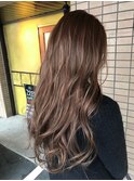 艶髪ブラウンレイヤーロングヘルシースタイル