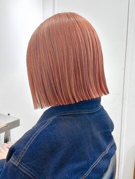 リラ バイ ミラ 新宿(LILA by MILA) イメチェンブリーチダブルカラー/切りっぱなしボブ/新宿