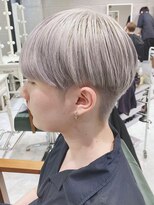 デイズ(days)&nbsp;アッシュグレージュカラー  ホワイトカラー　ウルフカット