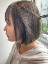 イリ 梅田(ili) ハイライトカラーミルクティーベージュレイヤーカット