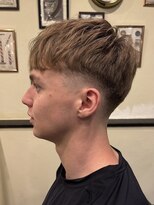 スカイマスターバーバー 渋谷(SKY MASTER BARBER) テーパーフェードスタイル＜理容室＞【床屋/メンズ/眉毛カット］