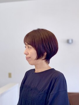 トライスター(TriStar) 分かれやすい前髪をカバーしながらデザインしたショートボブ