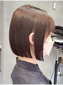 横浜西口レイヤーボブショコラベージュ丸みショートボブ前髪あり