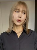 xブリーチ/イメチェン/ホワイトブロンド/外ハネボブ/美髪/