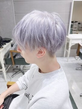 デイズ(days) ホワイトシルバーカラー/マッシュショートツーブロック