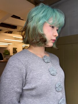 トナリ(tonari) ミントルーツカラー/ボブデザイン