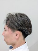 ツーブロック4mm、後ろに流すナチュラルパーマ
