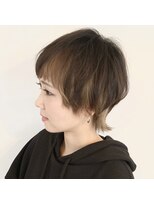 フレアクレム(FLEAR cre:me)&nbsp;大人カジュアル　マッシュウルフ　インナーカラー