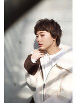 レンジシ オモテサンドウ(RENJISHI omotesando)&nbsp;ダークカラーの柔らかマッシュショート