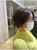 大人美人前髪長めショートボブ