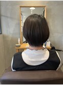 黒髪丸みショート
